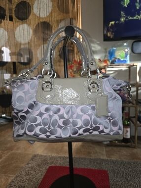 Coach Ashley Sateen Satchel In Preloved Condition